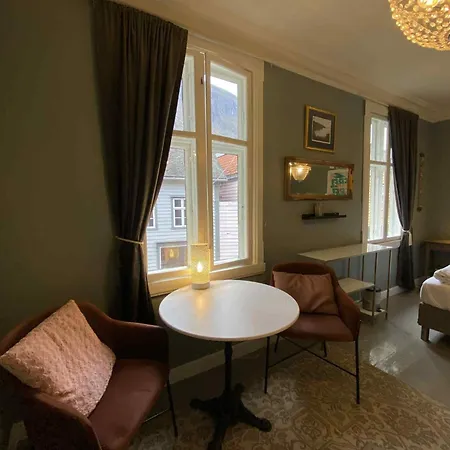 Szálloda Laerdalsoren Motor *